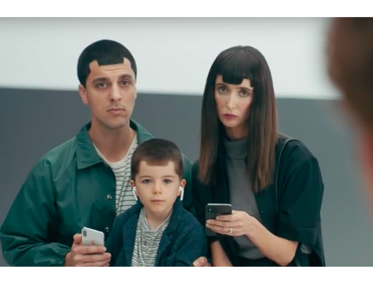 Mobile 三星狂推3支廣告diss 蘋果 諷刺 Iphone X的瀏海螢幕 網友笑 想炒話題